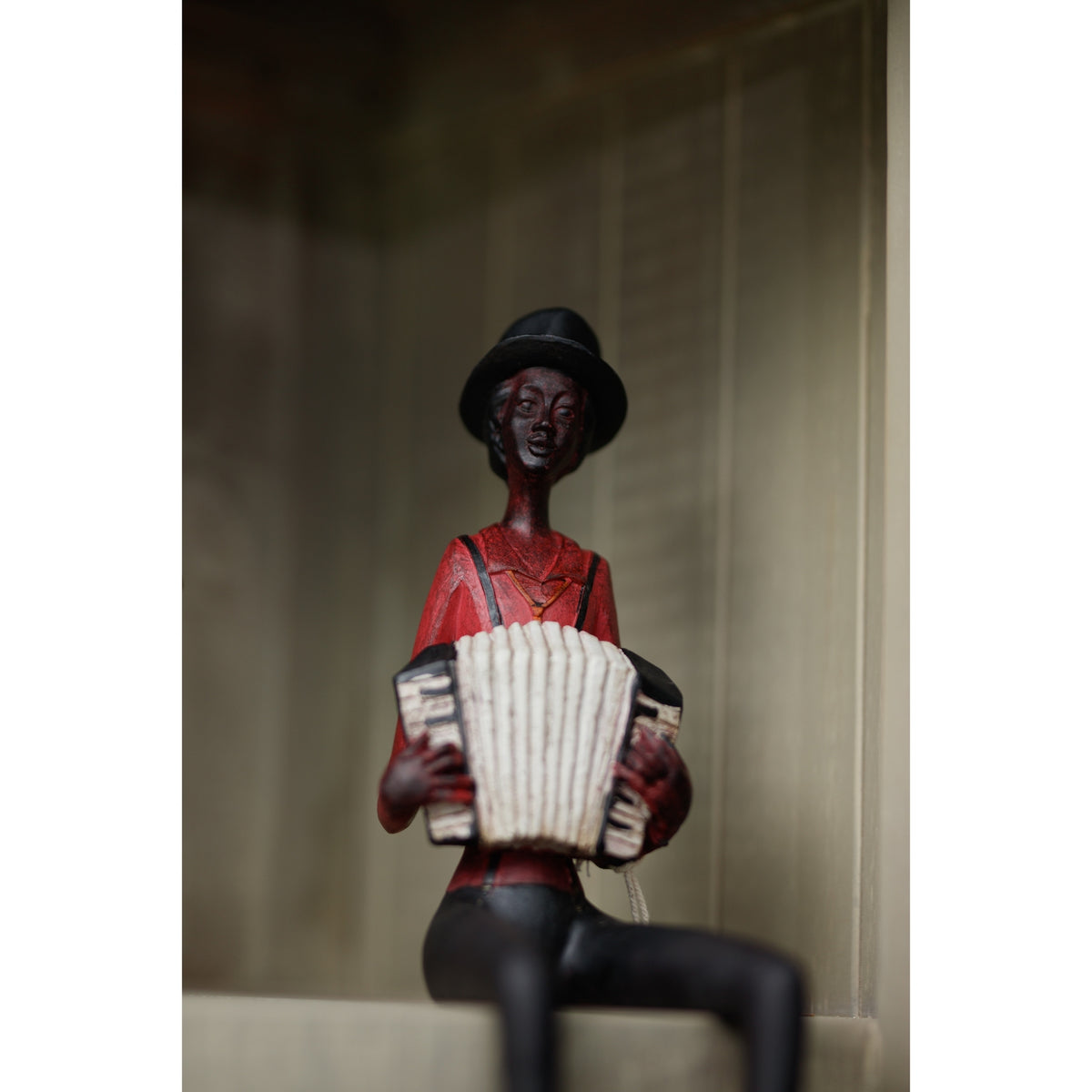 Sitting Jazz Band Squeeze Box - BROWN