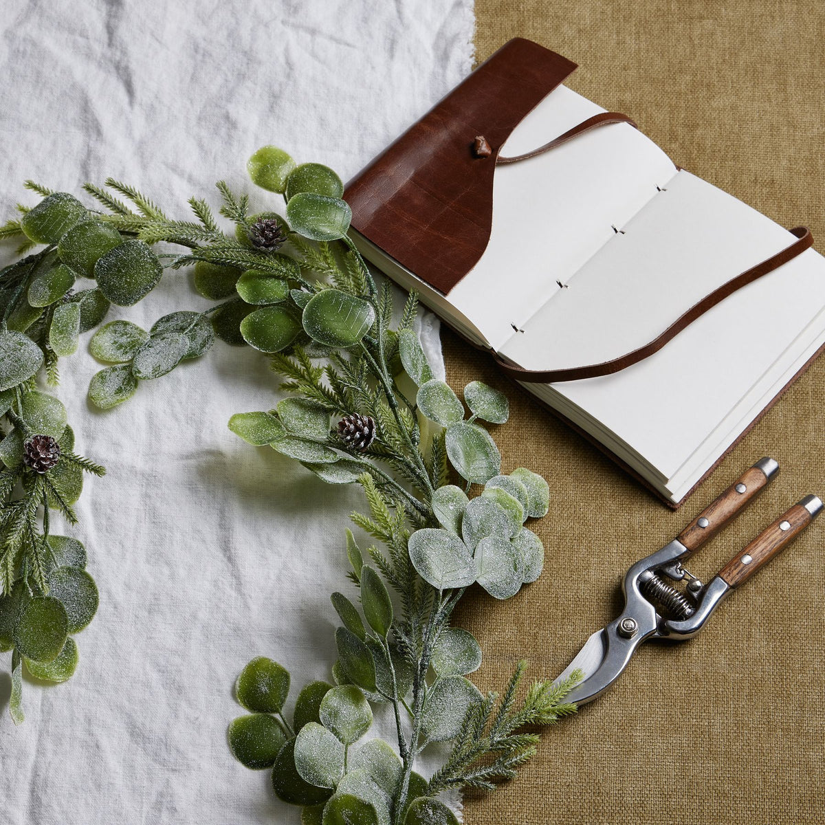 Frosted Pine And Eucalyptus Garland - WHITE