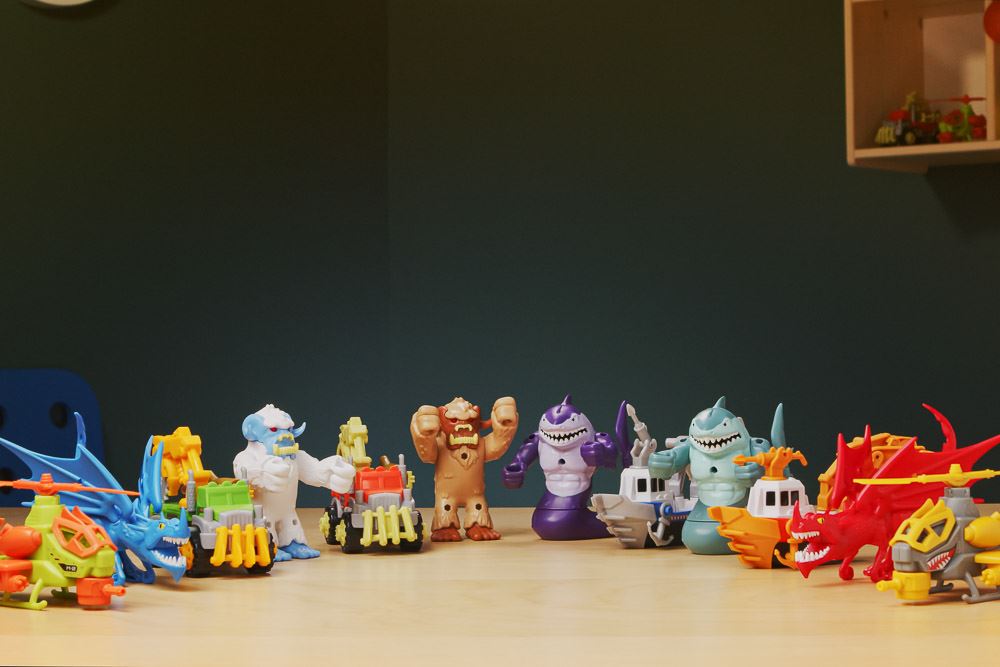 Snap 'n Play Monsters Boat Purple Monster*
