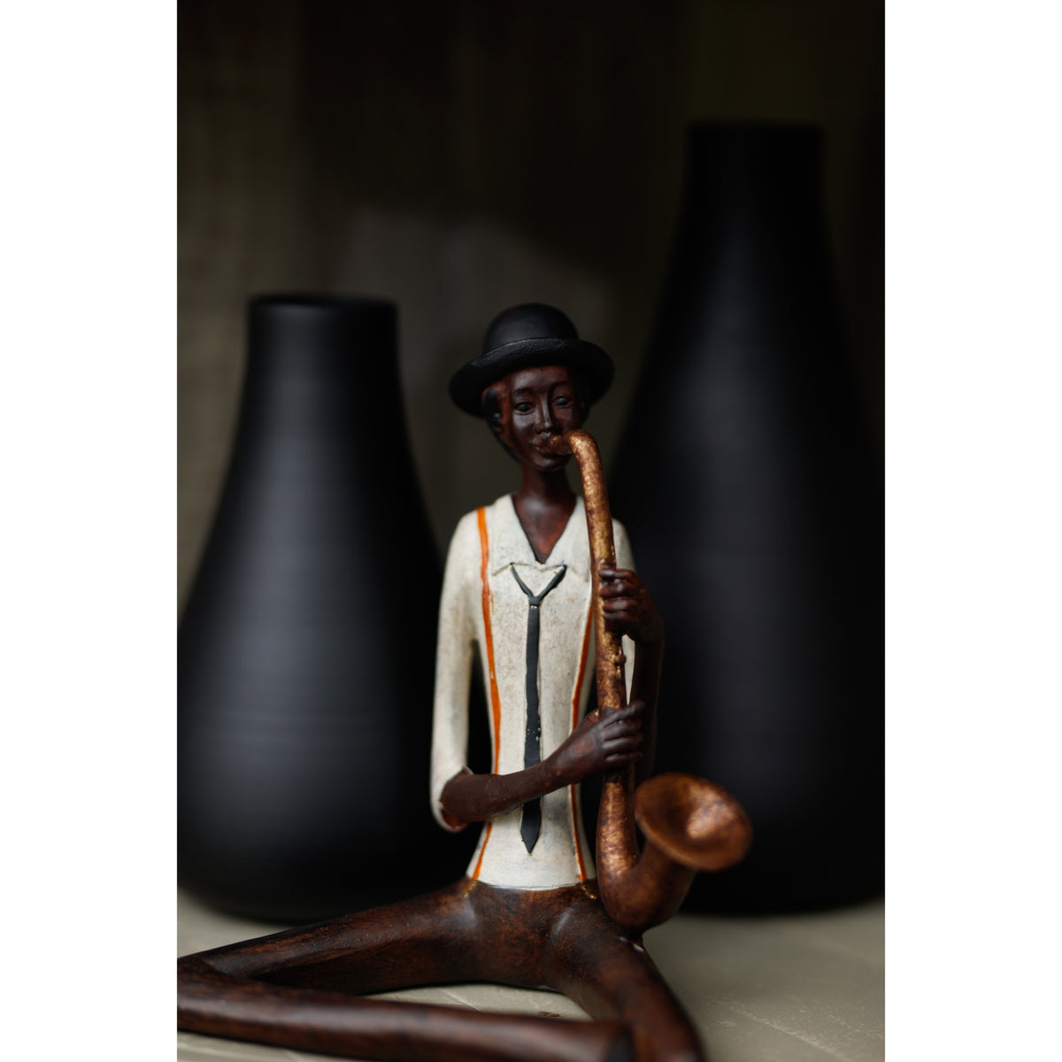 Sitting Jazz Band Saxophonist - BROWN