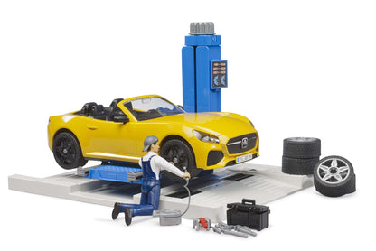 bworld Car Service Centre + BRUDER Roadster