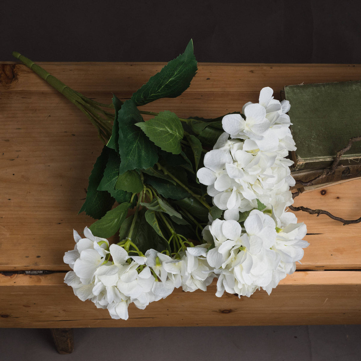 White Hydrangea Bouquet - CREAM