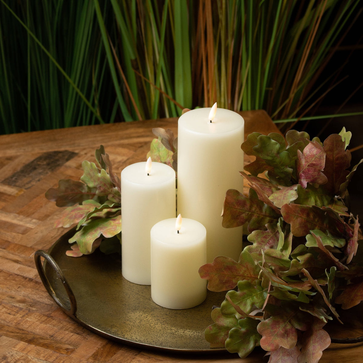 Luxe Collection Natural Glow 3.5 x 9 LED Cream Wax Candle - IVORY