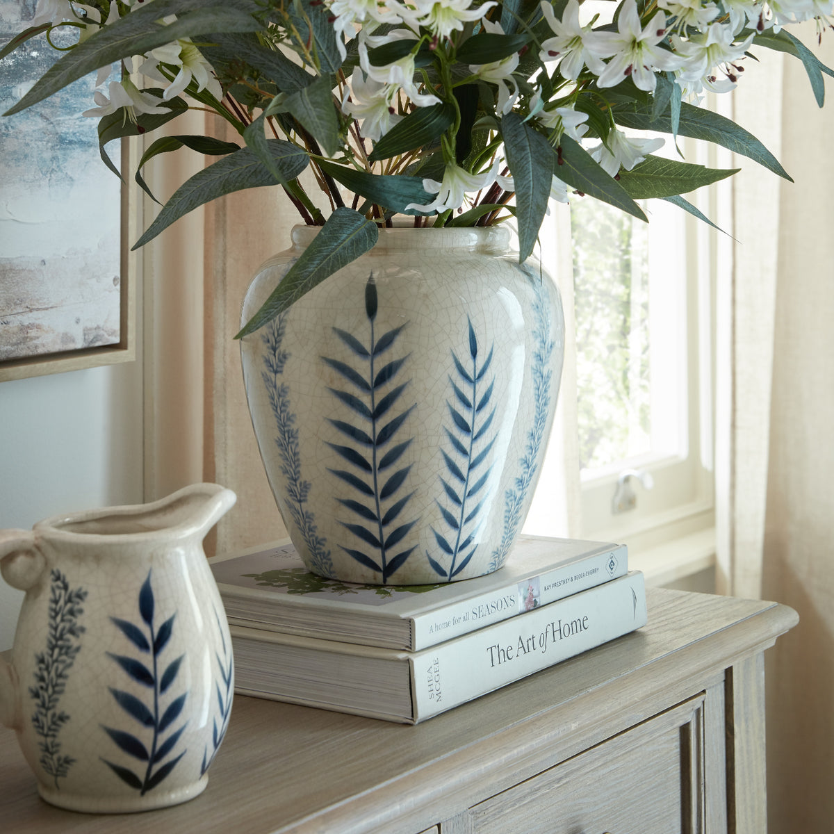 Small Blue Flora Olpe Vase - WHITE