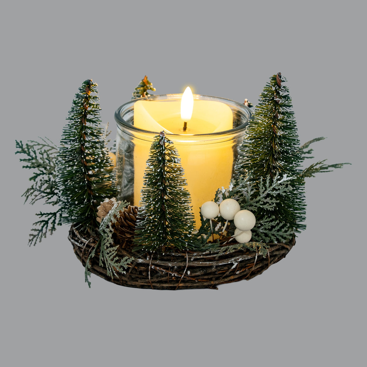 Medium Brush Tree Candle Wreath With Berries And Pinecones - GREEN
