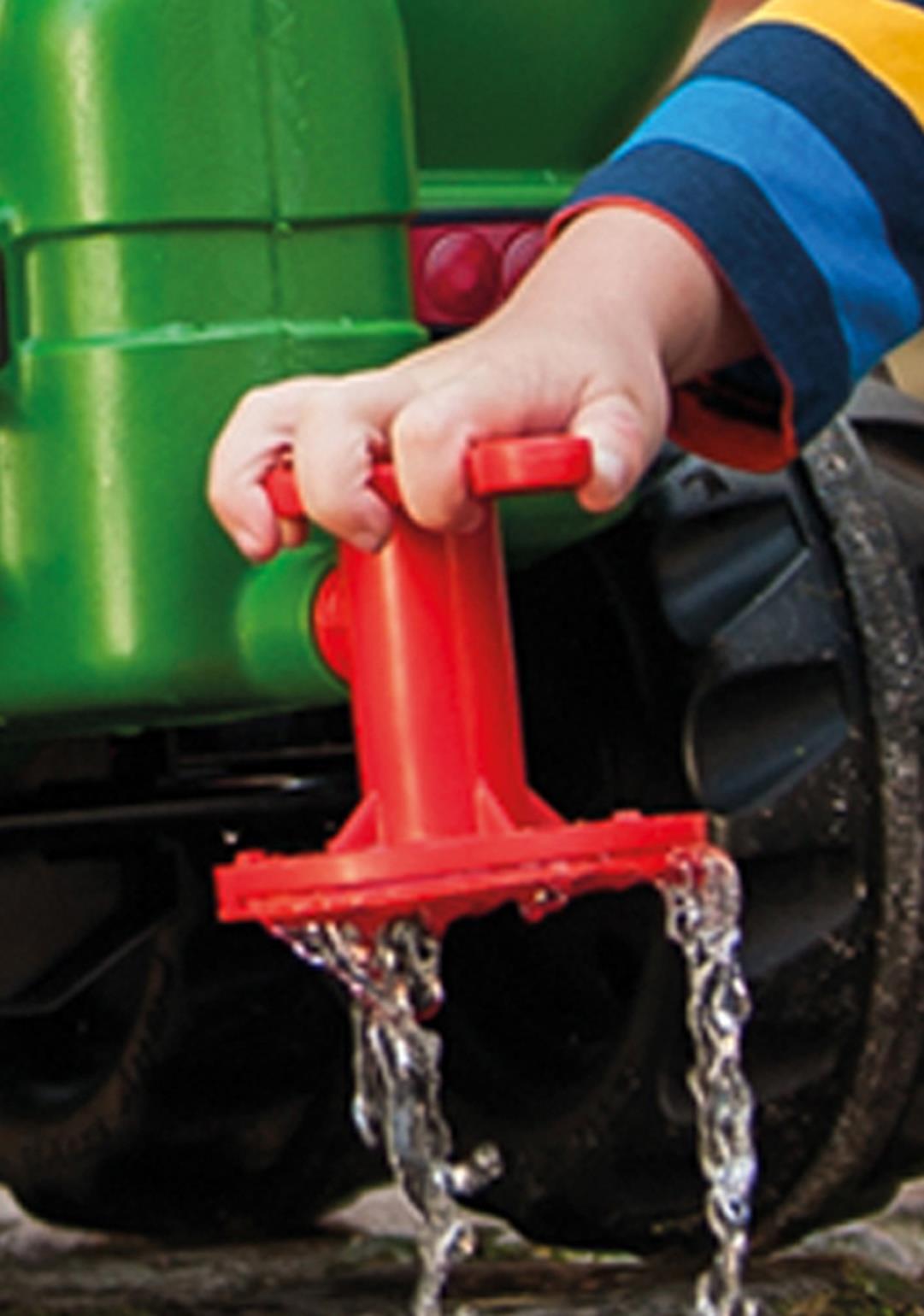 Water Tanker Green with Spray