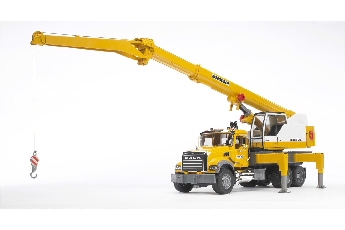 MACK Granite Liebherr crane truck - 17136