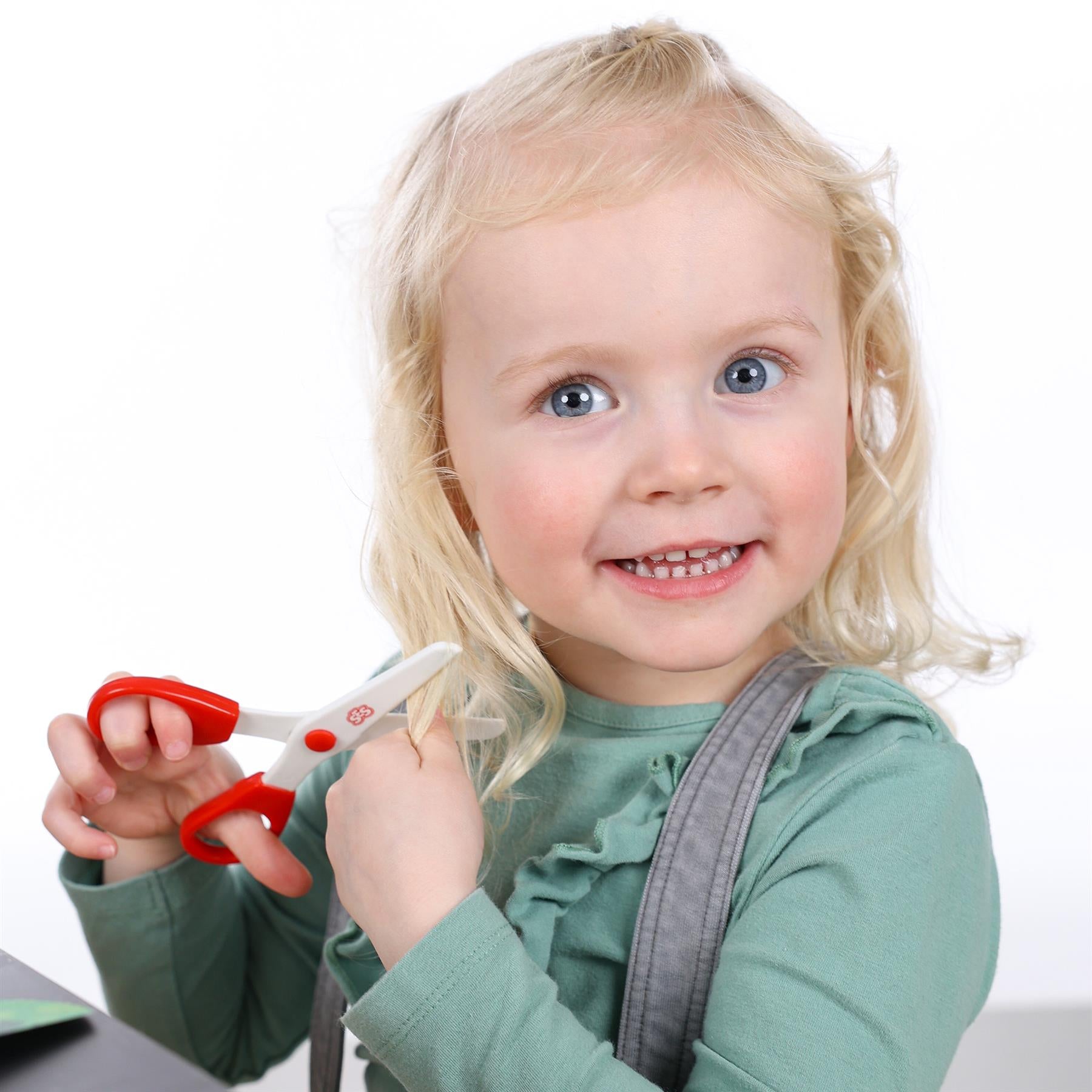 Junior safety scissors