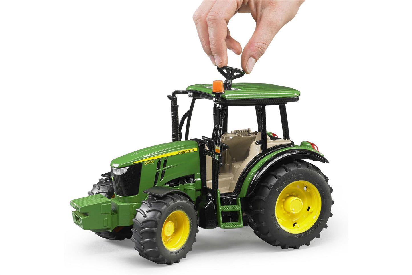 John Deere 5115M