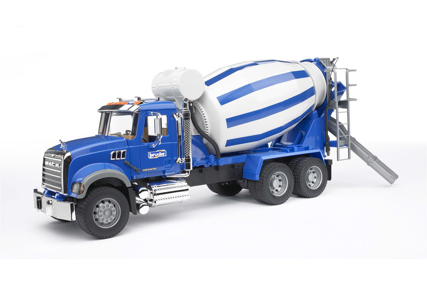 MACK Granite Cement mixer truck - 17134