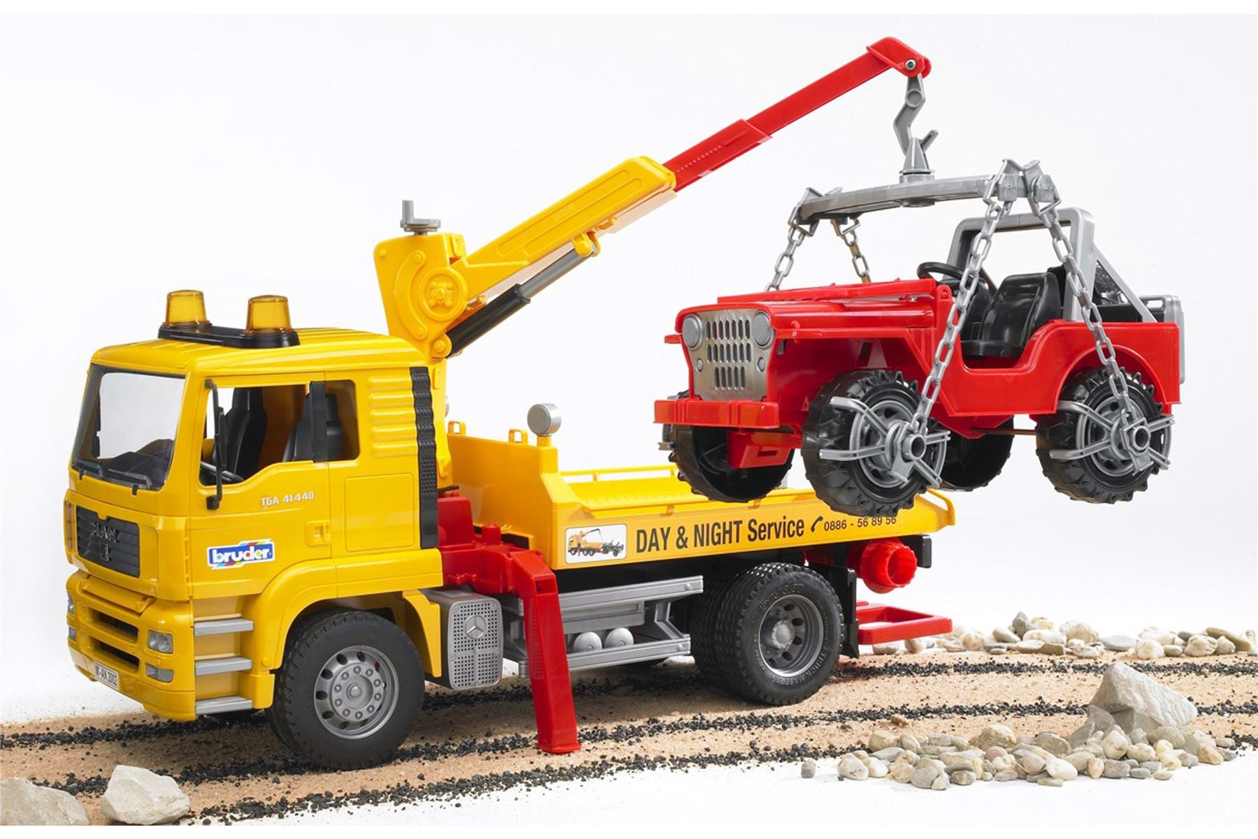 MAN TGA Breakdown-truck with cross country vehicle
