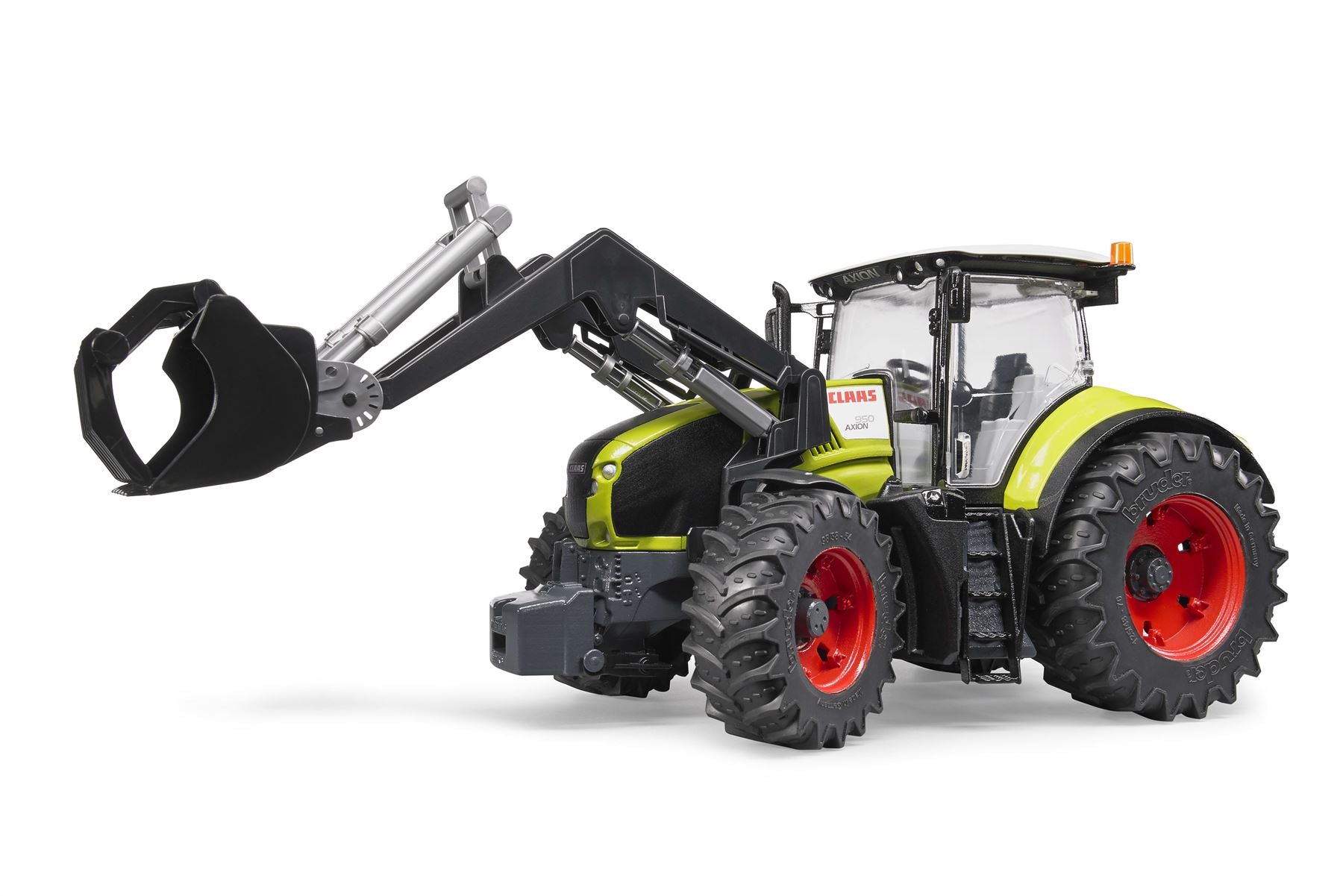 Claas Axion 950 with frontloader