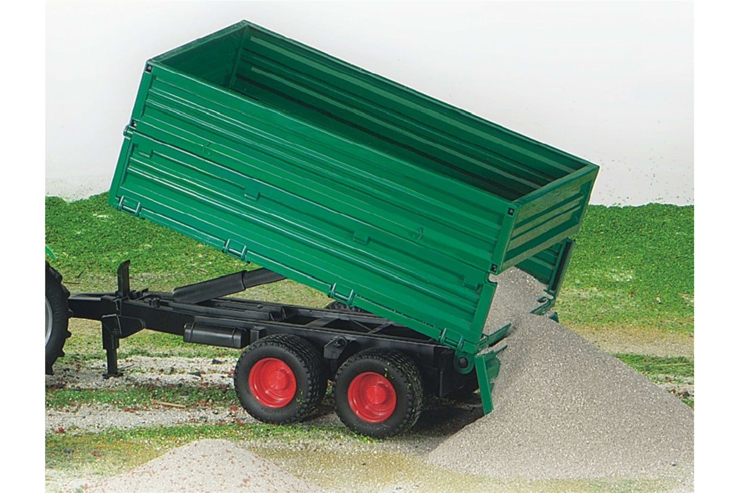 Tipping trailer with removable top